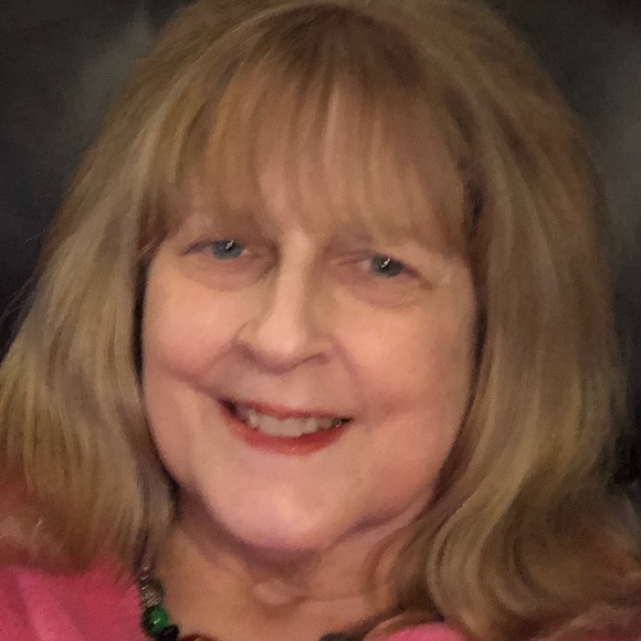 Meet your Posher, Rebecca - Picture 1 of 1